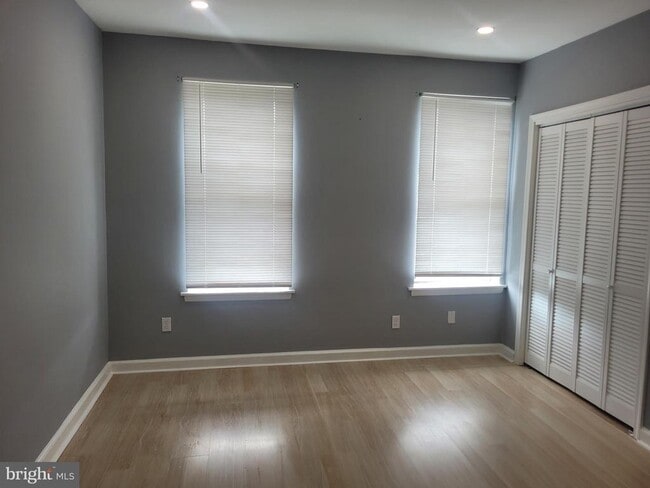 Photo - 7115 Edmund St