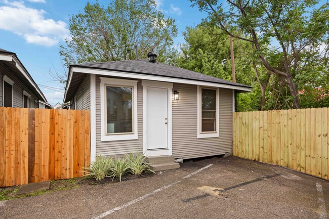 3204 1/2 Lyons Ave - 3105 Dittman Ct - 3204 1/2 Lyons Ave - 3105 Dittman Ct Apartment