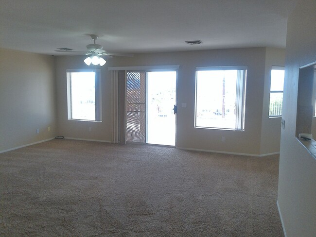 Photo - Long Term 3 bedroom 2 bath 3 car