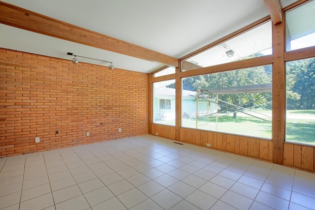 12395 South Ln Unit M