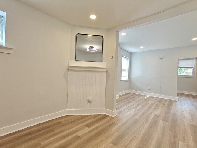 Photo - 5245 Pentridge St