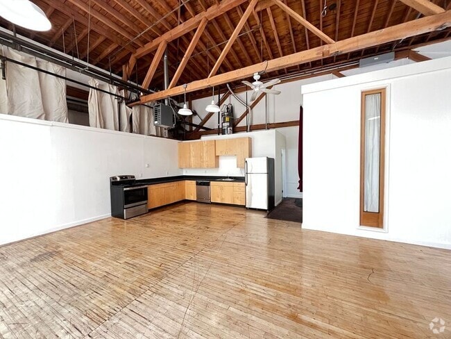 Building Photo - 1148 E 18th St Unit 02 Rental