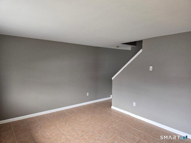 Photo - 1448 Meriden Rd Unidad 3