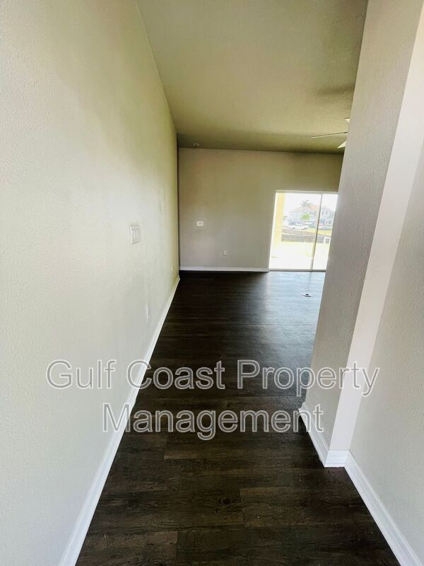 Photo - 1700 NW 6th St