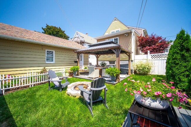 Photo - 369 Soundview Ave Unit #1