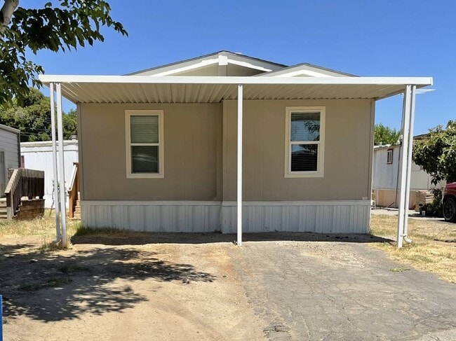 Building Photo - 533 E Sullivan St Rental