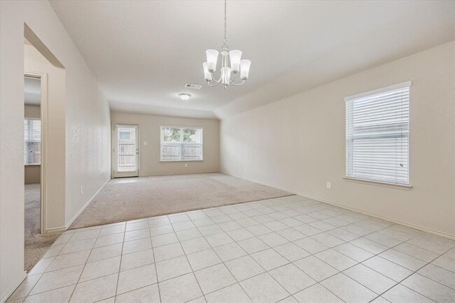 Photo - 181 Lake Gln