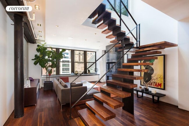 Building Photo - 345 W 13th St Rental
