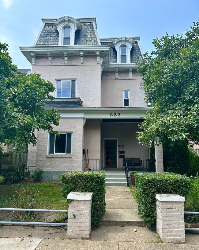 Photo - 833 N Euclid Ave Unidad 1