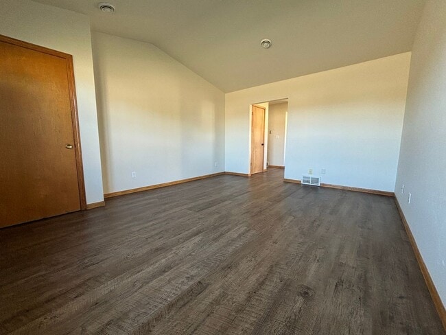 Photo - 416 Pecor St
