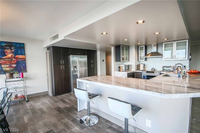 Building Photo - 3111 Bel Air Dr Unit 4B