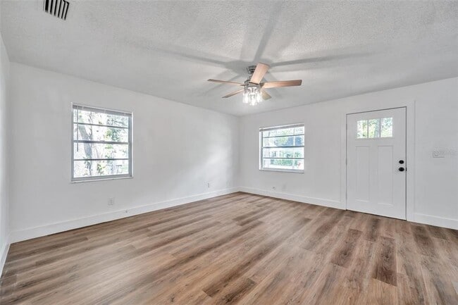 Photo - 304 W Idlewild Ave