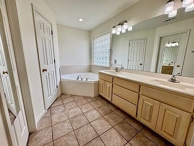 Photo - 806 Almoo St