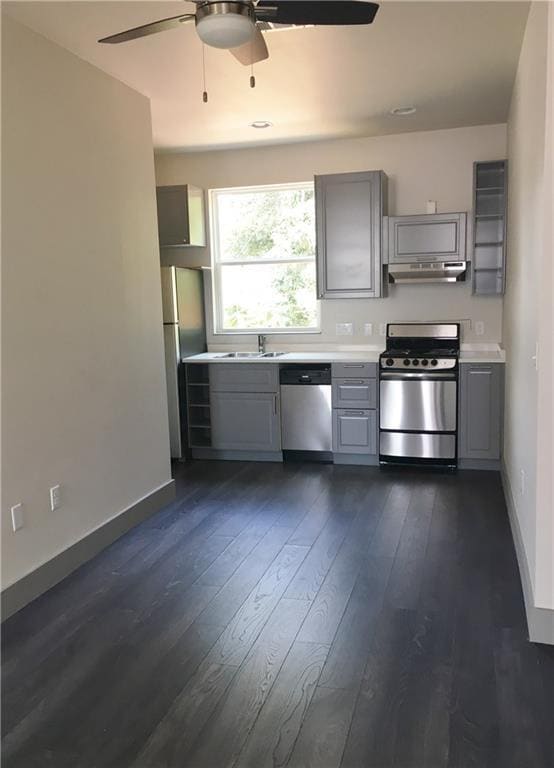 Photo - 700 E 45th St