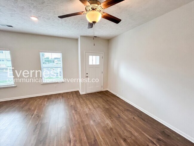 Photo - 305 Raines Ct