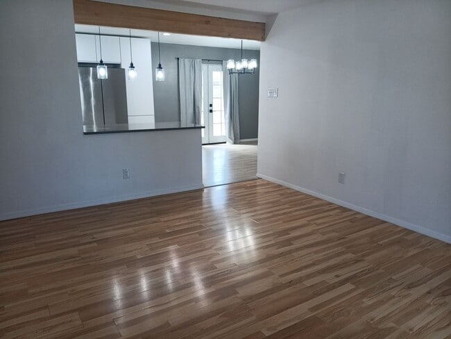 Photo - 3 Bedroom, 1 Bathroom Home! Schedule a Showing Soon!