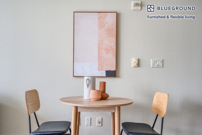 Photo - 388 Beale St Unit FL17-ID762