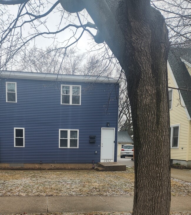 Building Photo - 1932 Heath Ave Unit April 2