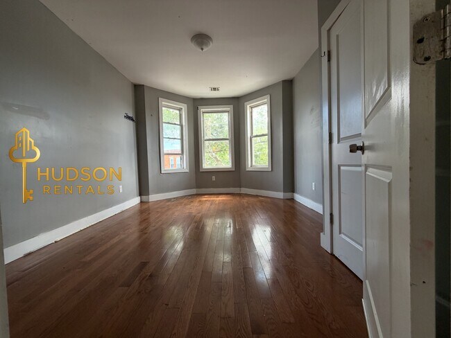 Photo - 230 Wilkinson Ave Unidad 2