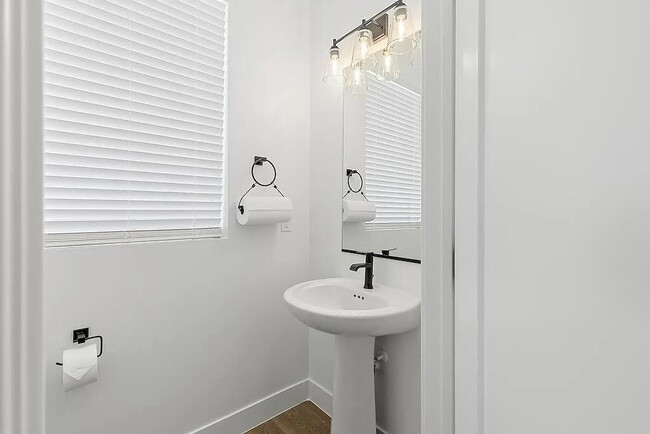 Photo - 1061 W Albertine Ln