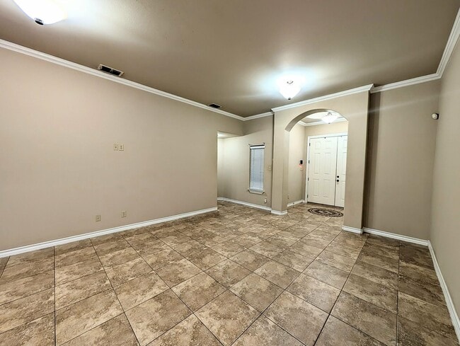 Photo - 11022 Winburn Dr