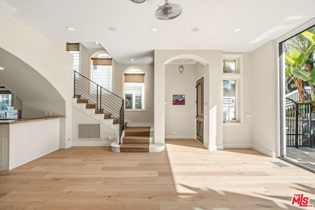 Photo - 707 Jasmine Ave