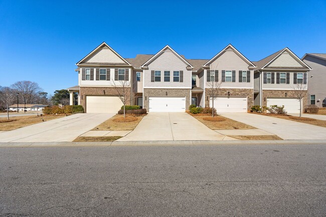 Building Photo - 3 BEDROOM TOWNHOME IN OAKWOOD!