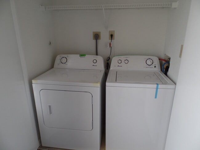 Photo - 2851 N Oakland Forest Dr