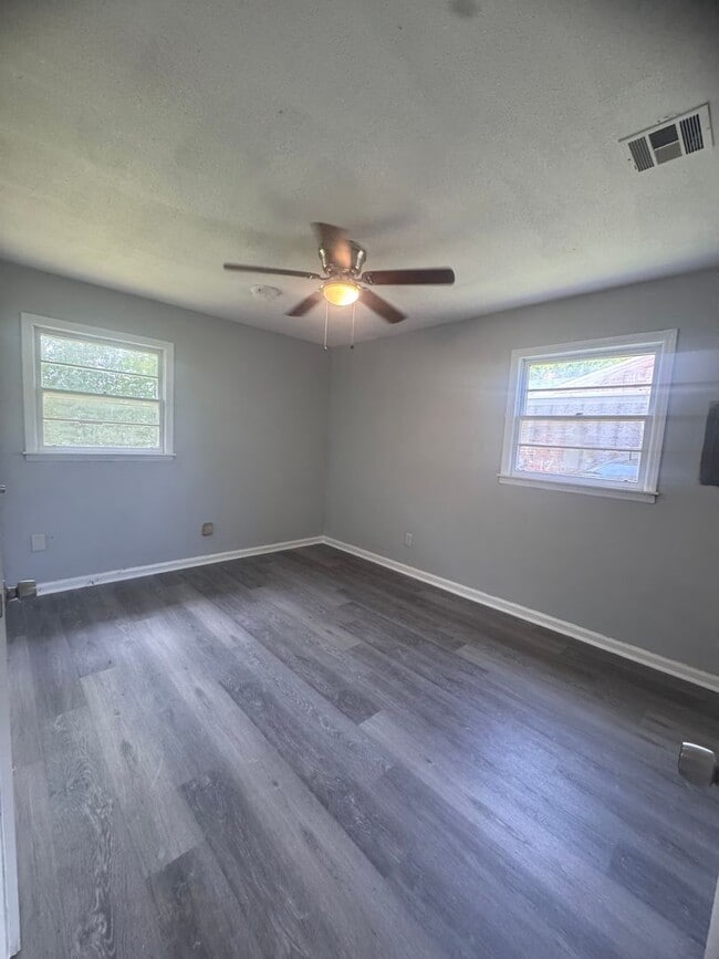 Photo - Newly Renovated Southlawn Home