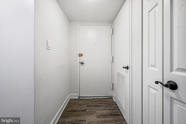 Photo - 1423 Northgate Square Unit 1423-11C