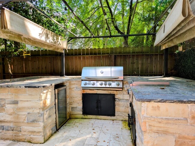 Building Photo - 7 Leisure Ln Rental