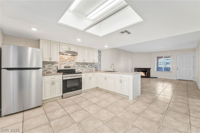 Building Photo - 6224 Yerba Ln Unit C