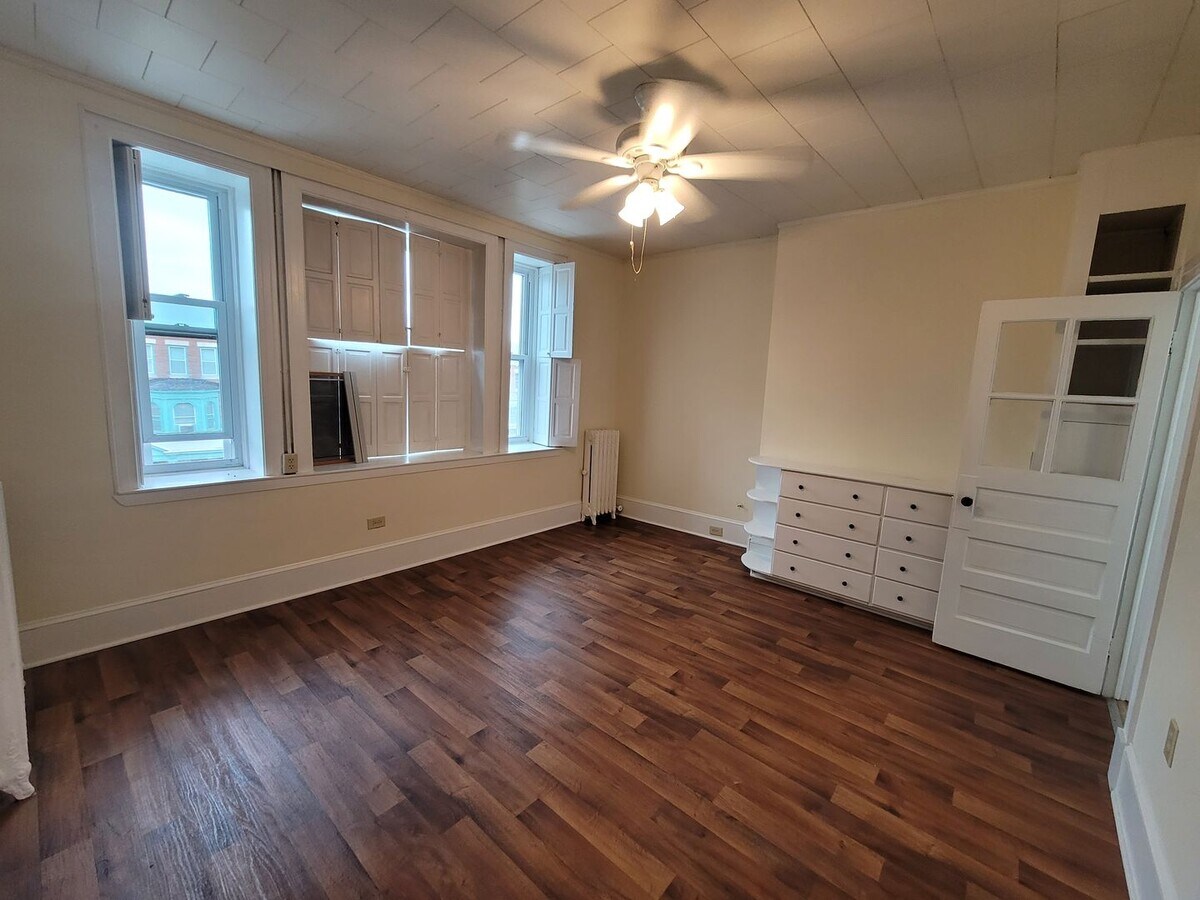 Photo - 2917 N Calvert St Apartment Unit 3F