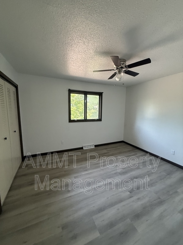 Photo - 608 S Garnavillo St Unit 1