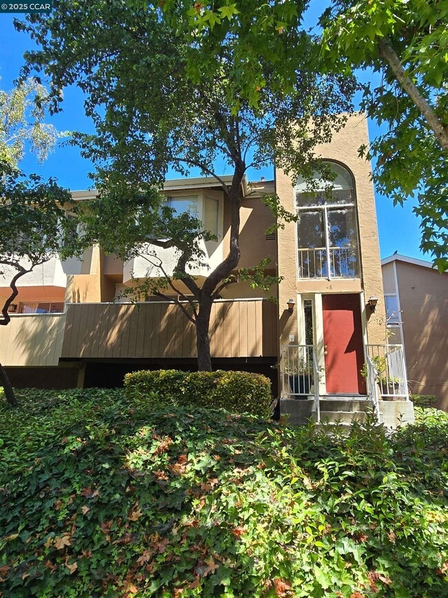 Building Photo - 2121 Vale Rd Rental