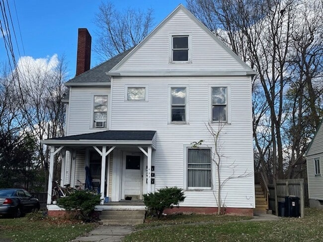 Building Photo - 404 Tinsley Ave Unit 2