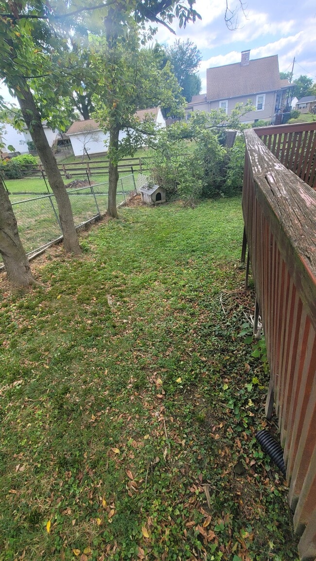 Photo - 2529 Watkins St