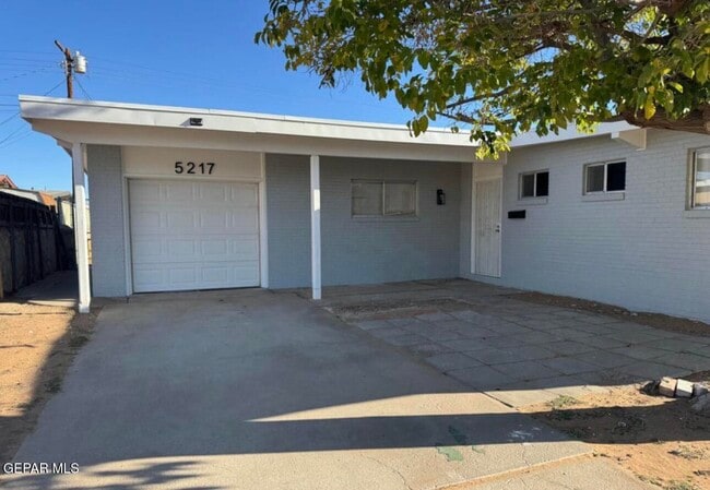 Building Photo - 5217 Danny Dr