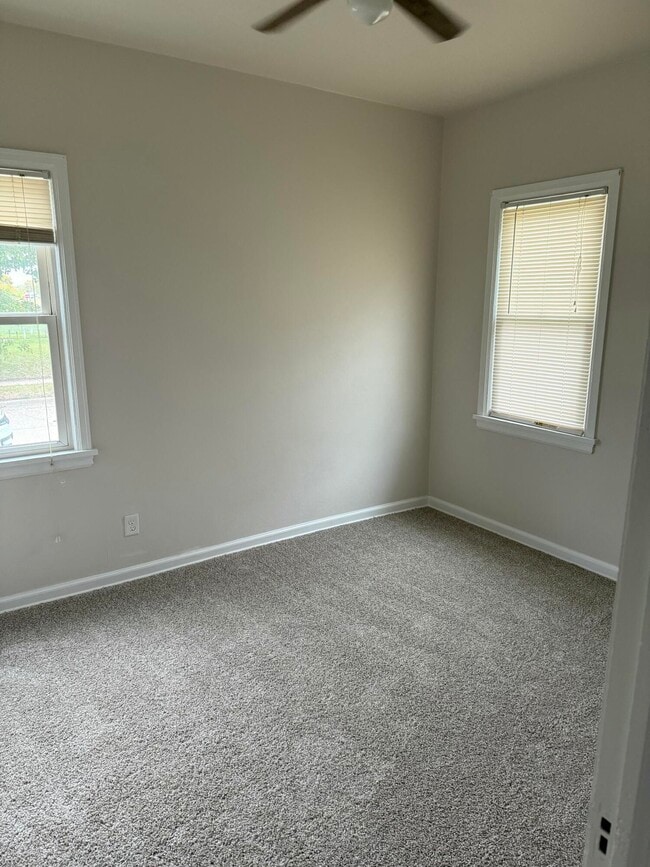 Photo - 3107 53rd St