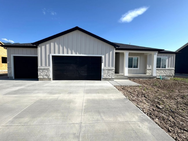 Building Photo - 1360 E 1220 N Rental