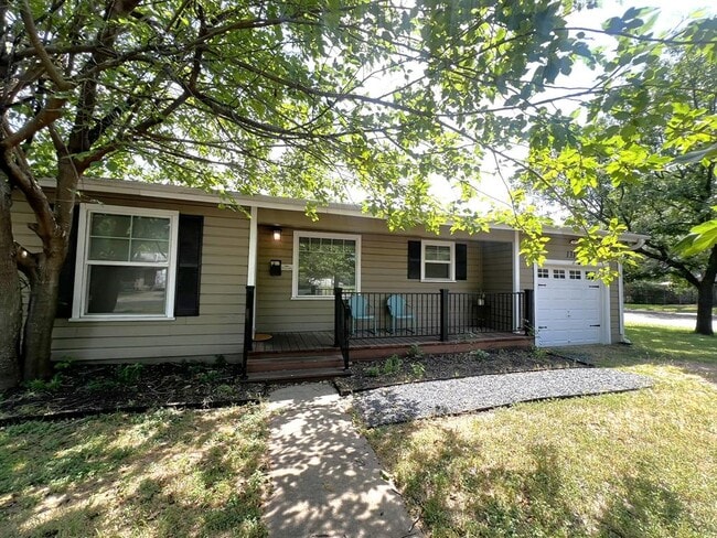 1311 Aggie Ln