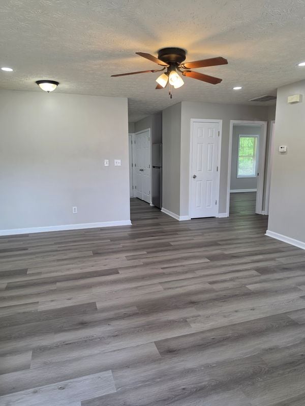 Photo - 515 Baron Dr