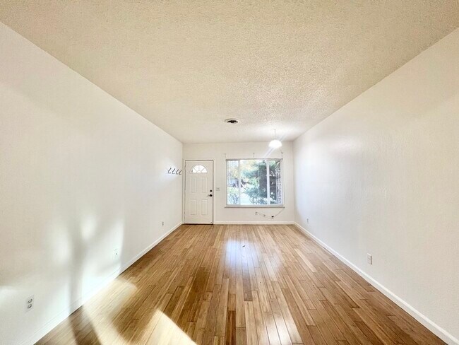 Photo - Spacious and recently remodeled 2 bedroom 1 bathroom duplex!