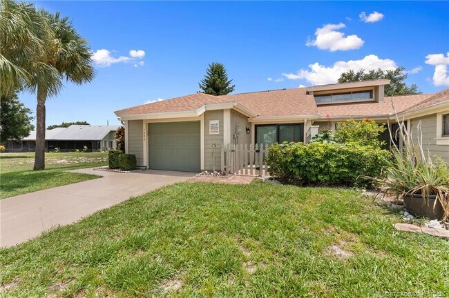 Photo - 1496 SE Colchester Cir
