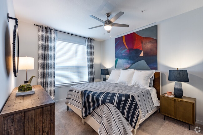 2 BR, 2 BA - 1,029 SF