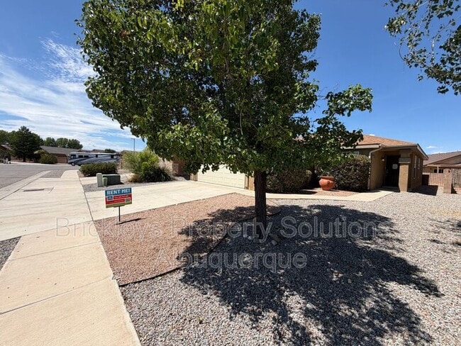 Photo - 8035 Sierra Altos Pl NW