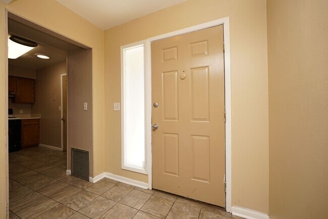 Photo - 104 Cedar Ridge Way