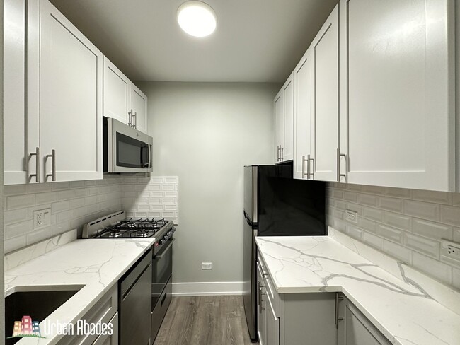 Photo - 503 W Belmont Ave Unit J06W