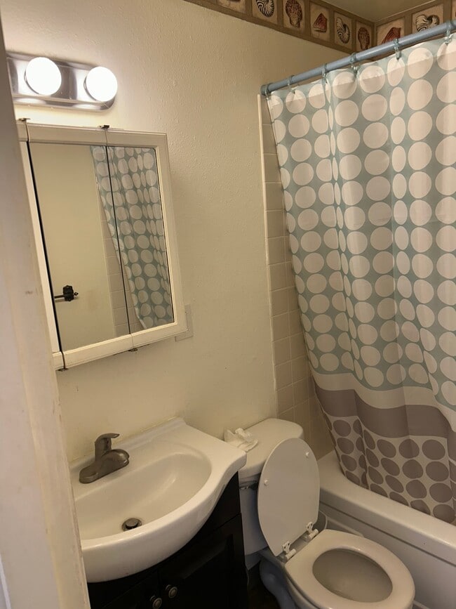 Photo - 509 Marine Ave Unit 10