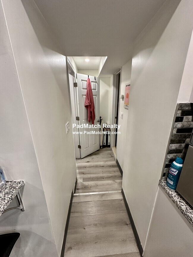 Photo - 49 Boylston St Unidad B